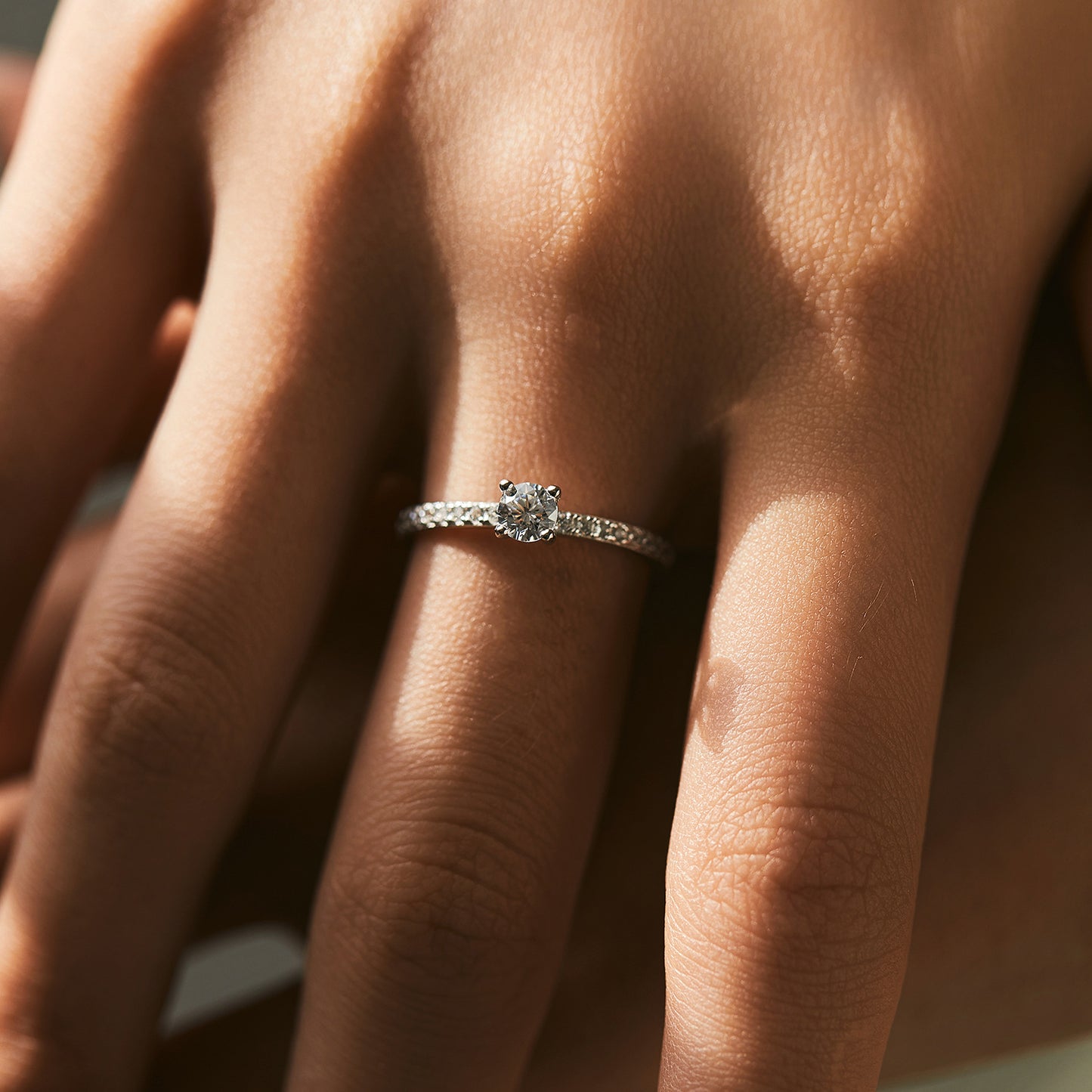 Anel Moissanite Elegância - Pétala