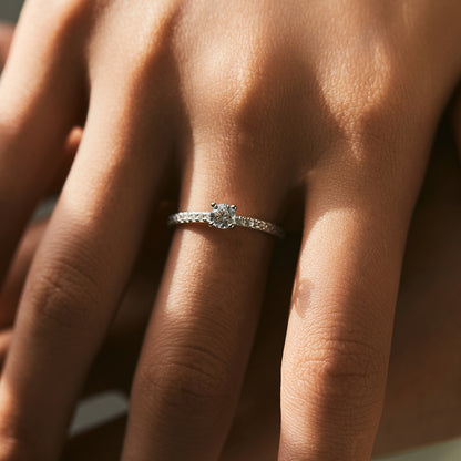 Anel Moissanite Elegância - Pétala